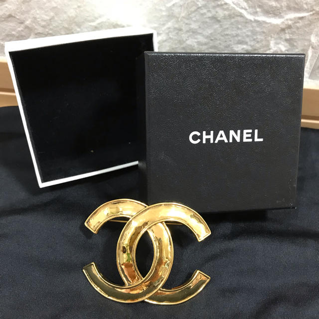 CHANEL ブローチ