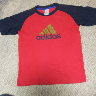 アディダス(adidas)のadidas・Tシャツ　160cm(Tシャツ/カットソー)