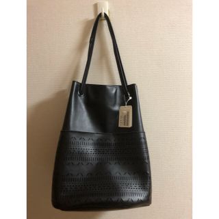 ルクールブラン(le.coeur blanc)の新品タグ付き le.coeur blanc    パンチングトートBAG(ショルダーバッグ)