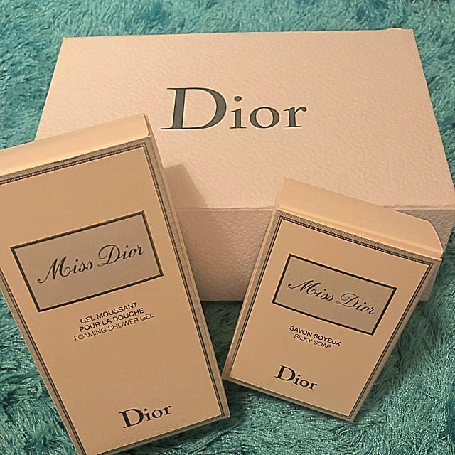 Dior - ディオール ギフトセットの通販 by mmr｜ディオールならラクマ