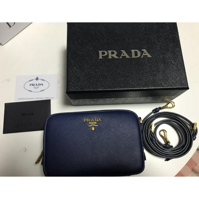 PRADA(プラダ)のじじ様専用 レディースのバッグ(ショルダーバッグ)の商品写真