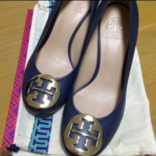 トリーバーチ(Tory Burch)の【美品】トリーバーチ ウェッジソール パンプス ブルー 青 24.5(ハイヒール/パンプス)