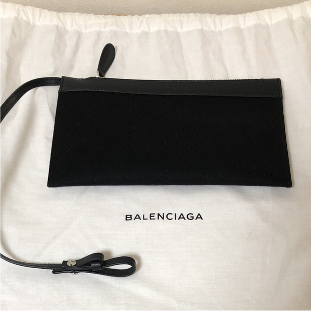 BALENCIAGA BAG(バレンシアガバッグ)のBALENCIAGA ネイビーカバ レディースのバッグ(トートバッグ)の商品写真