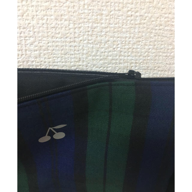 ハンドメイド  ♡ フリルバッグ フリルポーチ ハンドメイドのファッション小物(ポーチ)の商品写真
