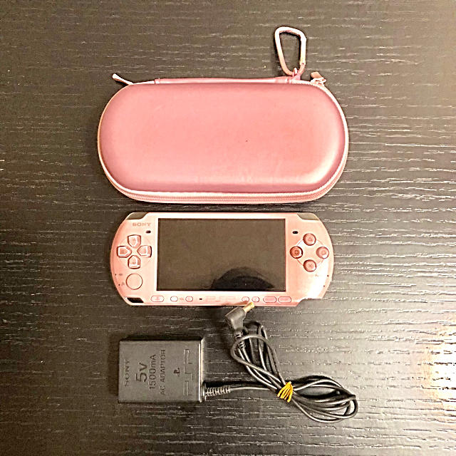 PlayStation Portable(プレイステーションポータブル)のPSP 3000 美品 ブロッサムピンク エンタメ/ホビーのゲームソフト/ゲーム機本体(携帯用ゲーム機本体)の商品写真