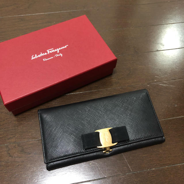 Salvatore Ferragamo(サルヴァトーレフェラガモ)のフェラガモ 長財布 メンズのファッション小物(長財布)の商品写真