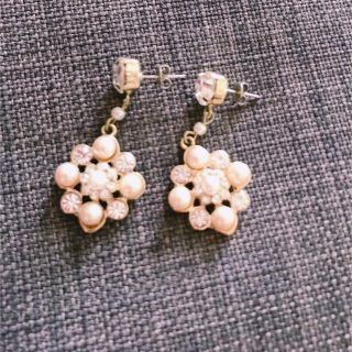 ジャスグリッティー(JUSGLITTY)のJUSGLITTY🌸ピアス(ピアス)