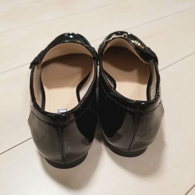 EVOL(イーボル)のＥＶＯＬ　ＩＬＩＭＡ　エナメルローファー　ブラック　モカシン　２３．５㎝ レディースの靴/シューズ(ローファー/革靴)の商品写真