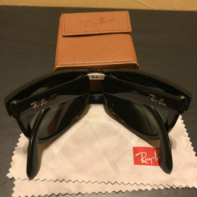 Ray-Ban(レイバン)のりょう様専用 レイバン サングラス 美品 ウェイファーラー 折りたたみ メンズのファッション小物(サングラス/メガネ)の商品写真