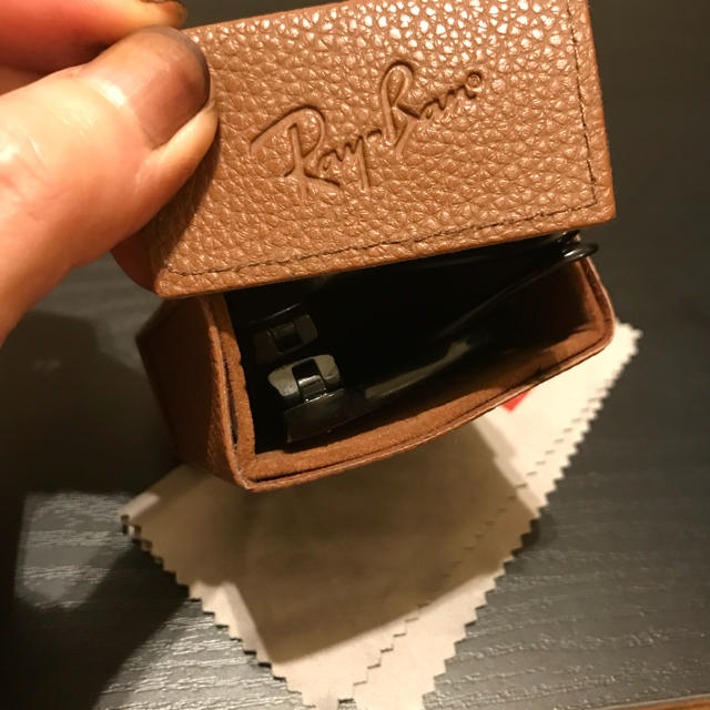 Ray-Ban(レイバン)のりょう様専用 レイバン サングラス 美品 ウェイファーラー 折りたたみ メンズのファッション小物(サングラス/メガネ)の商品写真