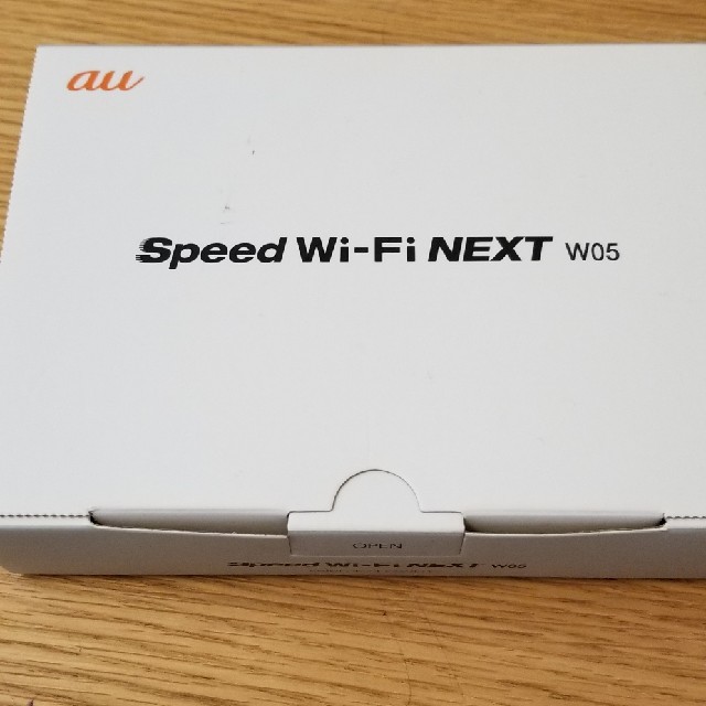 au スピードWi-Fi　NEXT　w05