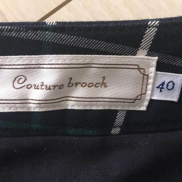 Couture Brooch(クチュールブローチ)のクチュールブローチ パンツ  40 レディースのパンツ(クロップドパンツ)の商品写真