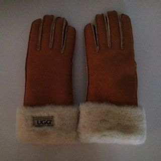 アグ(UGG)の【新品・未使用】UGG ムートン手袋(手袋)