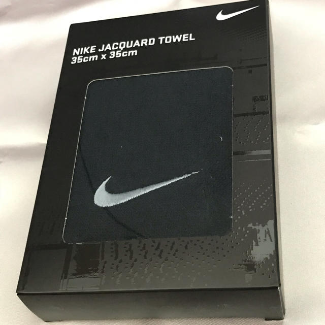 NIKE(ナイキ)のrenaaさん 専用 NIKEタオル エンタメ/ホビーのアニメグッズ(タオル)の商品写真