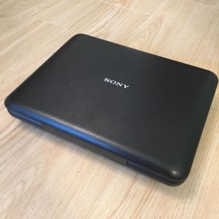 ソニー(SONY)の【説明書無/備品有/ブラック】ポータブルDVDプレーヤー/DVP-FX750(DVDプレーヤー)