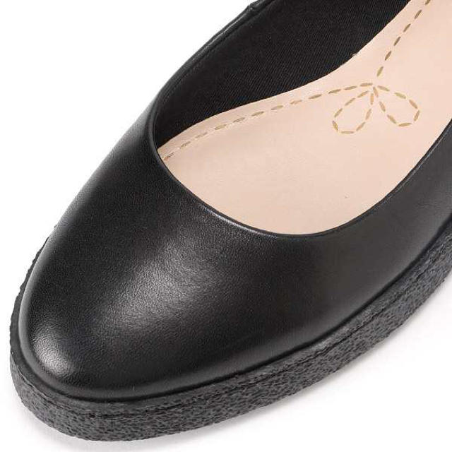 Clarks(クラークス)のバジルさん専用CLARKS LILLIA PETAL スリッポンシューズ レディースの靴/シューズ(ローファー/革靴)の商品写真