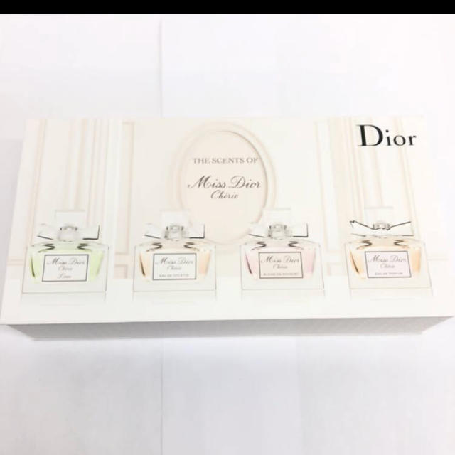 Miss Dior ミニサイズ