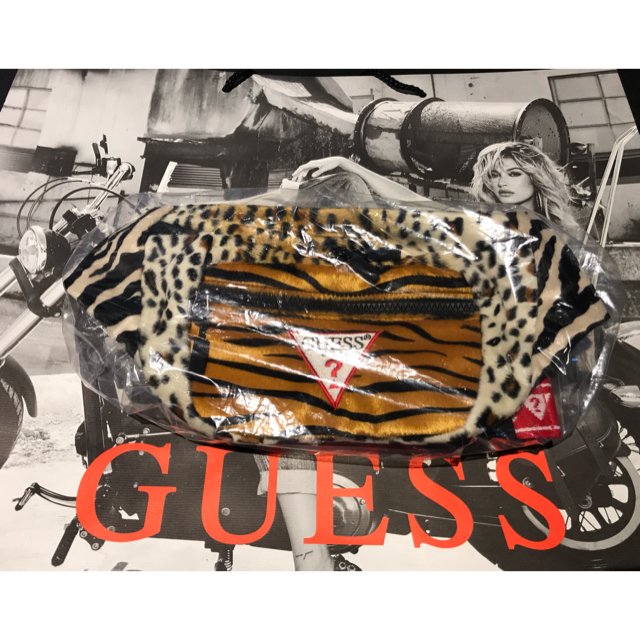 GUESS x atmos FANNY PACK