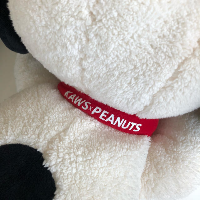 SNOOPY(スヌーピー)のUNIQLO スヌーピー KAWSxPEANUTS ぬいぐるみ 4体セット‼️ エンタメ/ホビーのおもちゃ/ぬいぐるみ(ぬいぐるみ)の商品写真