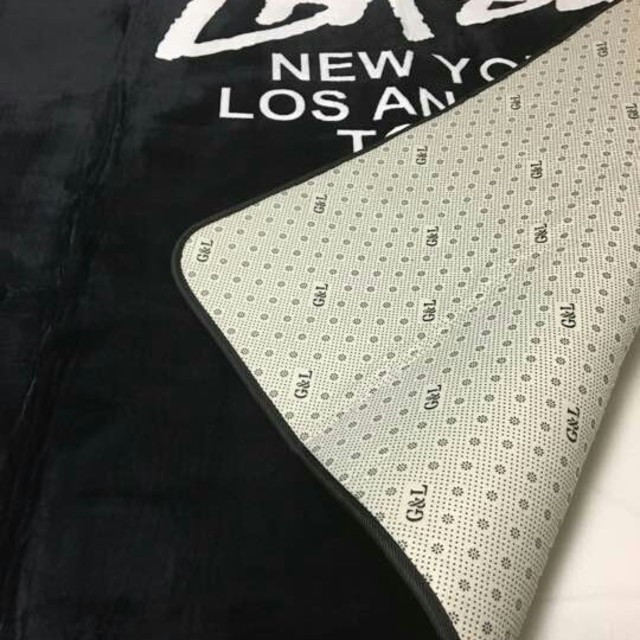 STUSSY(ステューシー)の【新品！未使用】STUSSYステューシー ラグマット

 インテリア/住まい/日用品のラグ/カーペット/マット(ラグ)の商品写真