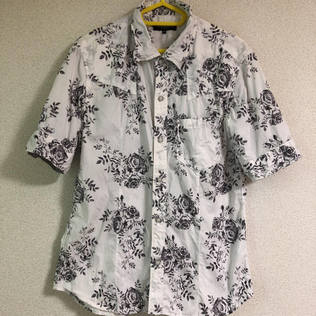 HIDEAWAY(ハイダウェイ)のHIDE AWAYS  ハイダウェイ 半袖 花柄 シャツ メンズのトップス(シャツ)の商品写真