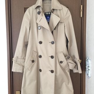 バーバリーブルーレーベル(BURBERRY BLUE LABEL)のトレンチコート(トレンチコート)