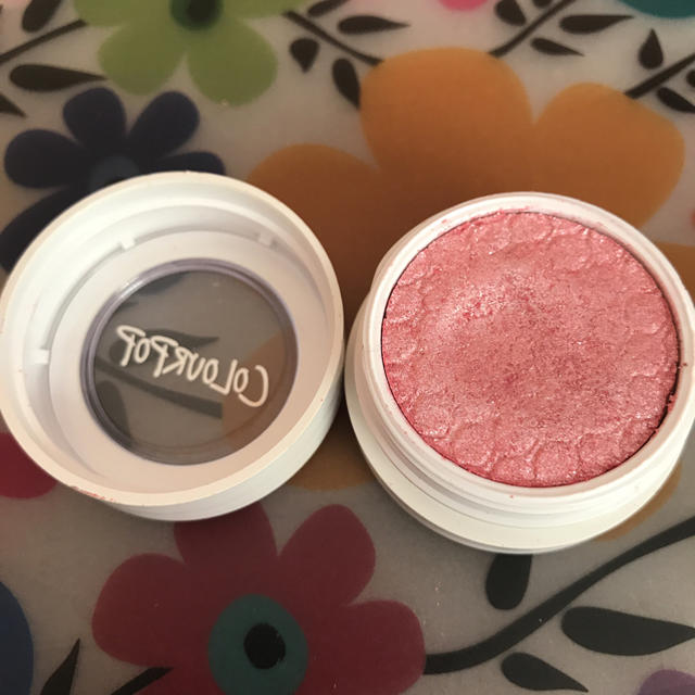 colourpop(カラーポップ)のcolour pop supershock shadow BUBBLY １８Ｃ４ コスメ/美容のベースメイク/化粧品(アイシャドウ)の商品写真