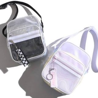 WEGO チャーム付きメッシュポケットショルダー