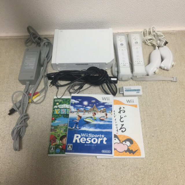 Wii(ウィー)のwii 本体 ソフトセット(HDML対応) エンタメ/ホビーのゲームソフト/ゲーム機本体(家庭用ゲーム機本体)の商品写真