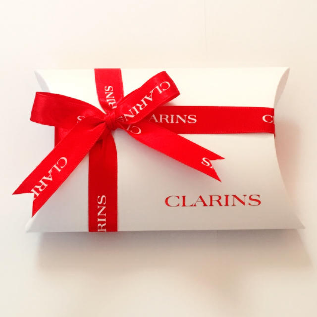 CLARINS(クラランス)のmii専用 クラランス 箱 コスメ/美容のコスメ/美容 その他(その他)の商品写真