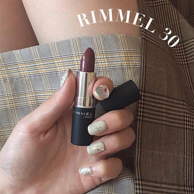 RIMMEL(リンメル)のRIMMEL.リンメル.マシュマロルックリップスティック.30.メルティブラウン コスメ/美容のベースメイク/化粧品(口紅)の商品写真