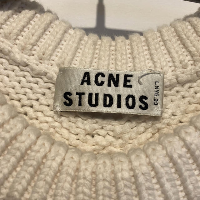 ACNE(アクネ)の【hii様専用】ACNE STUDIOS白ニット レディースのトップス(ニット/セーター)の商品写真