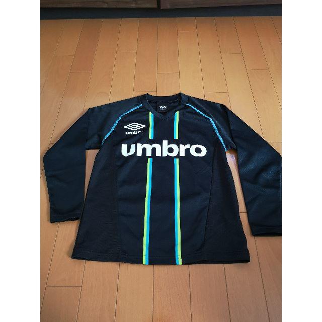 UMBRO(アンブロ)のumbro　プラクティスシャツ　130　長袖　ブラック スポーツ/アウトドアのサッカー/フットサル(ウェア)の商品写真