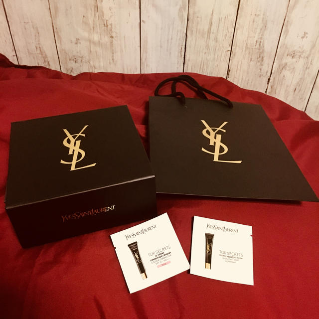 Saint Laurent(サンローラン)のYSL イヴ・サンローラン ショップ袋&箱 レディースのバッグ(ショップ袋)の商品写真