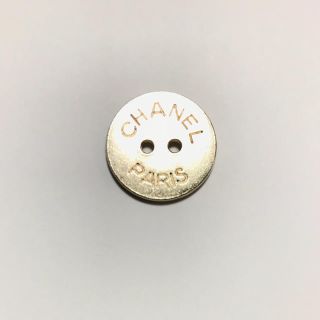 シャネル(CHANEL)のCHANEL シャネル★新品 未使用 ロゴ ボタン ゴールド(その他)