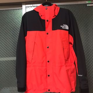 ザノースフェイス(THE NORTH FACE)のMサイズ ノースフェイス マウンテンライト オレンジ supreme似 (マウンテンパーカー)