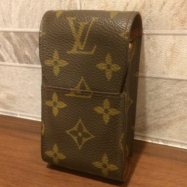 LOUIS VUITTON(ルイヴィトン)のLOUIS VUITTON M63024 シガレットケース 最終値下げ レディースのファッション小物(その他)の商品写真