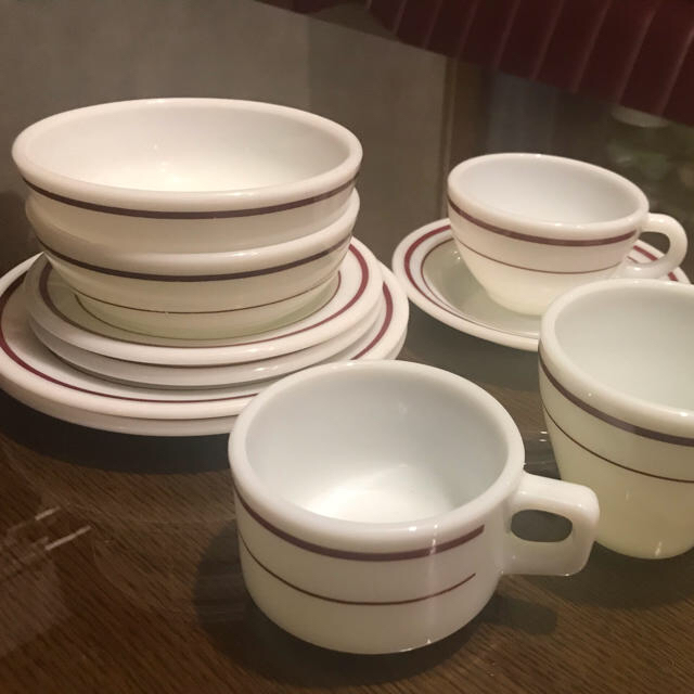 Pyrex(パイレックス)のオールドパイレックス レッドライン チリボウルＳ 2個セット インテリア/住まい/日用品のキッチン/食器(食器)の商品写真