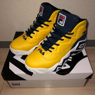 フィラ(FILA)の【美品】FILA スニーカー イエロー 27cm(スニーカー)