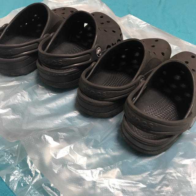 crocs(クロックス)の クロックス サイズ違い   二足セット 19センチ〜 専用です。 キッズ/ベビー/マタニティのキッズ靴/シューズ(15cm~)(サンダル)の商品写真