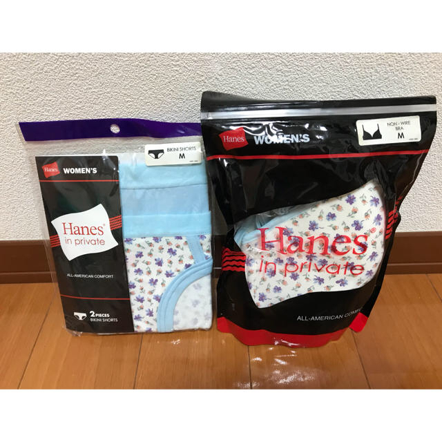 Hanes(ヘインズ)の［値下げ］新品  Hanes ブラとショーツセット レディースの下着/アンダーウェア(ブラ&ショーツセット)の商品写真