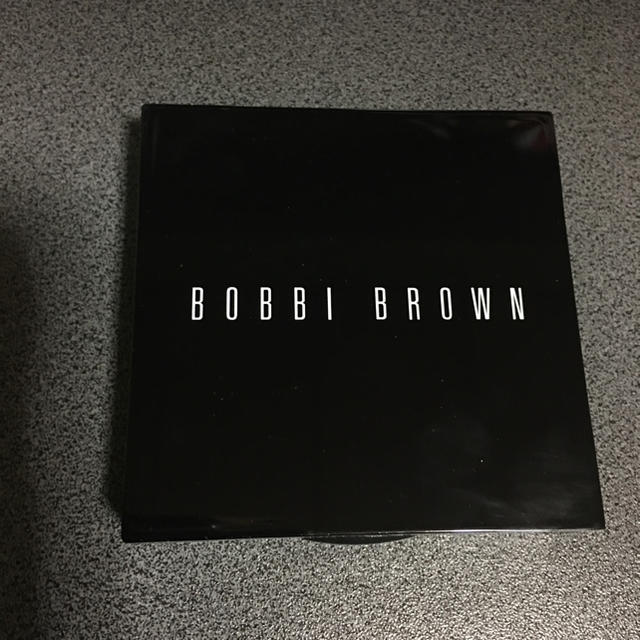 BOBBI BROWN(ボビイブラウン)のBOBBI  BROWN 01ピンクグロウ💕お値下げ コスメ/美容のベースメイク/化粧品(フェイスカラー)の商品写真