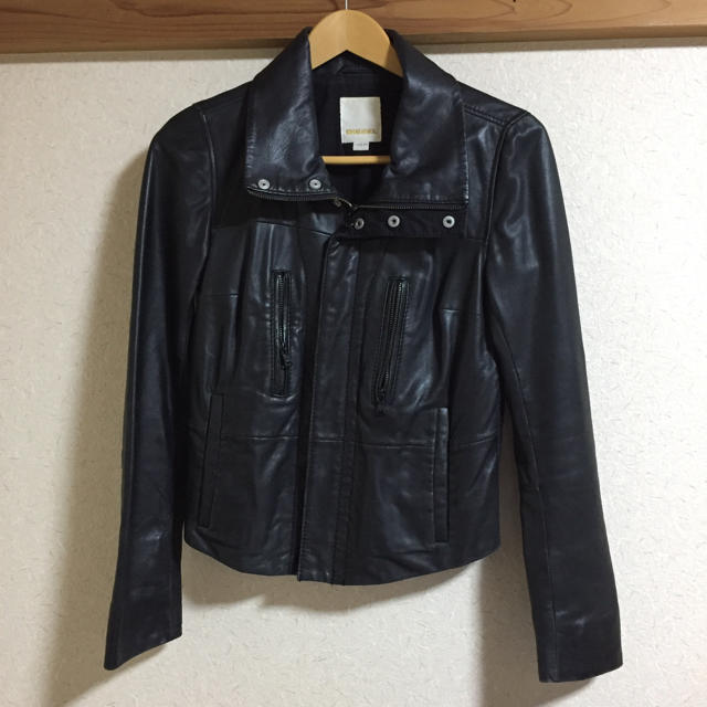 DIESEL(ディーゼル)のディーゼル レザージャケット xs レディースのジャケット/アウター(ライダースジャケット)の商品写真