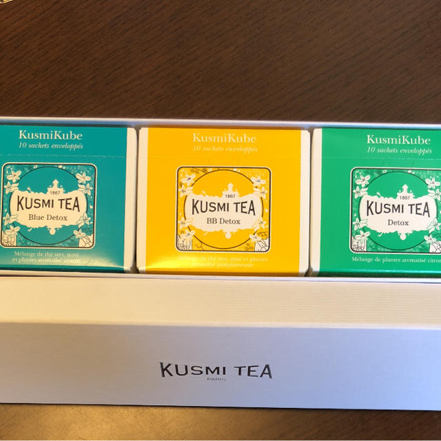 KUSUMITEA ギフトボックス マージさん専用 食品/飲料/酒の飲料(茶)の商品写真