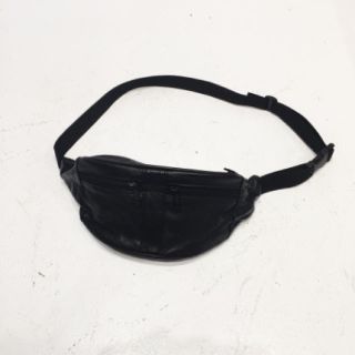 トゥデイフル(TODAYFUL)のLeather Waist Pouch(ボディバッグ/ウエストポーチ)