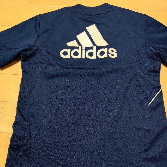 adidas(アディダス)の【iritabeach様専用】CHELSEA プラクティスシャツ 130 スポーツ/アウトドアのサッカー/フットサル(ウェア)の商品写真