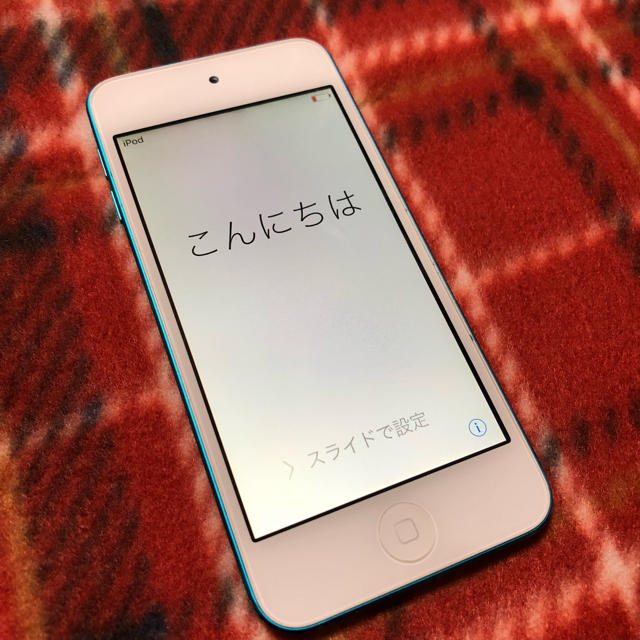 Apple(アップル)の【近々出品取り下げ予定】iPod touch ❁﻿ 第5世代  64GB 青 スマホ/家電/カメラのオーディオ機器(ポータブルプレーヤー)の商品写真