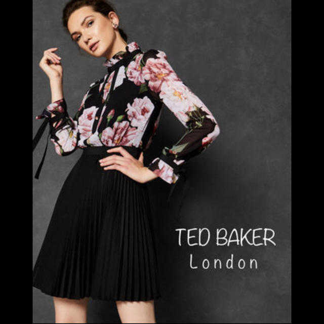 ☘️人気新作 ♡ Ted Baker 紺色花柄ひざ丈ワンピース 新品♡　023