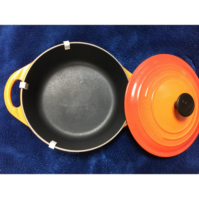 LE CREUSET(ルクルーゼ)のル・クルーゼ  Le Creuset  ココットビス  20cm インテリア/住まい/日用品のキッチン/食器(鍋/フライパン)の商品写真