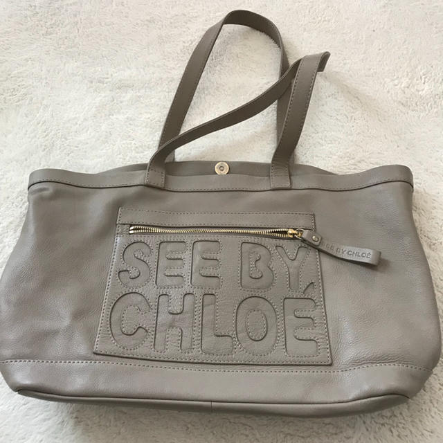 SEE BY CHLOE(シーバイクロエ)のsee   by chloe  グレーカバン レディースのバッグ(トートバッグ)の商品写真